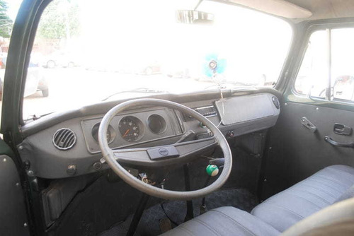 Volkswagen Kombi Standard 1.6 4p
