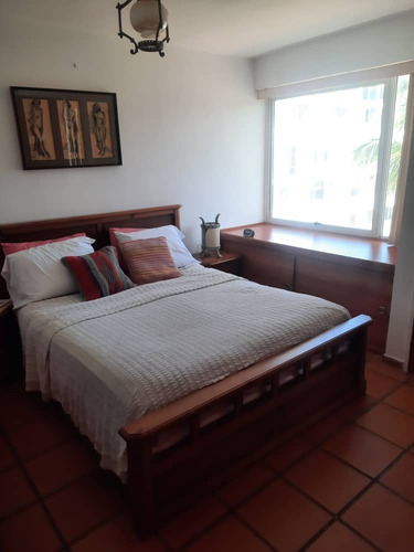 Imagen 4 de 8 de Excelente Apartamento En Venta Con Excelente Ubicacion En La Av Americo Vespucio En Residencia Plaza Marina Maria Jose Chaparro 04148140599