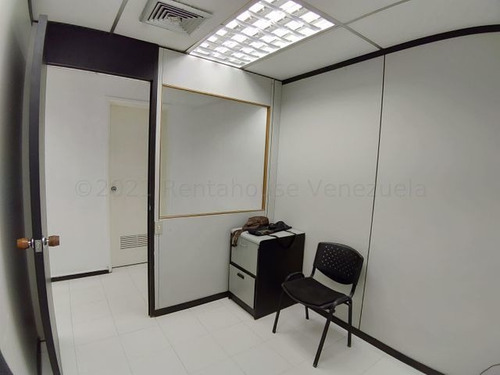 Imagen 4 de 7 de Tibizay Diaz Alquila Oficina En El Rosal # 21-17552