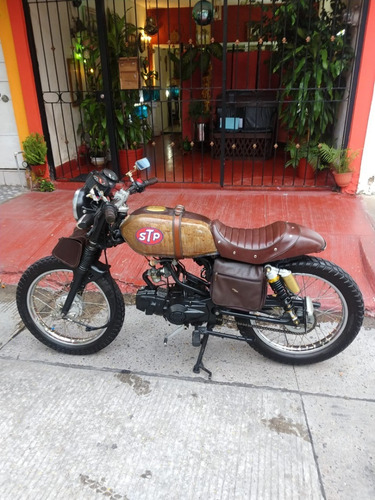 Imagen 4 de 8 de Moto Estilo Cafe Racer