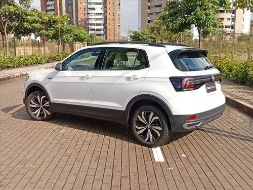 Volkswagen T-Cross 1.0 200 TSI TOTAL FLEX COMFORTLINE AUTOMÁTICO