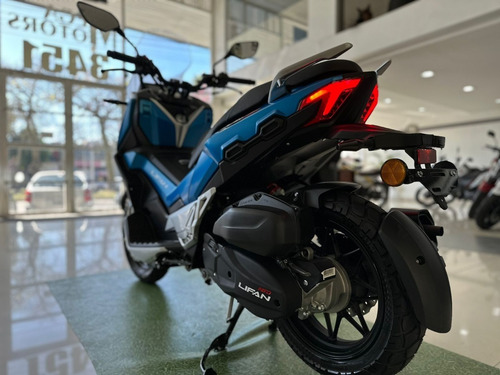 Imagen 12 de 24 de Honda Pcx 150 Dlx Solo Con Dni