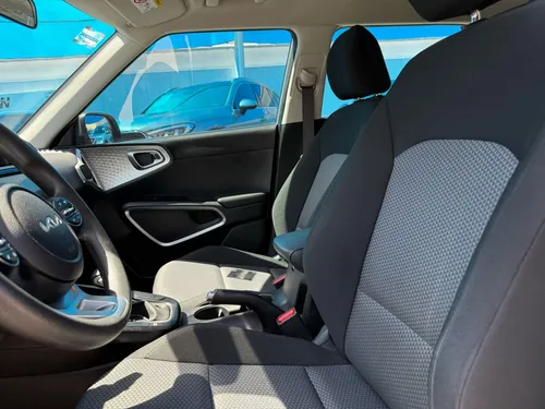 Kia Soul 5p LX L4/1.6 Aut
