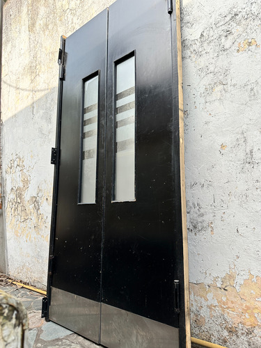 Puerta Vaivén Doble Hoja C Visor 2.20x235 Industrial Leer ! Negro (Usado)