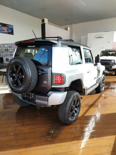 Imagem 9 de 10 de Troller T4 3.2 Xlt Connect Manual Prata Geada 21/2021
