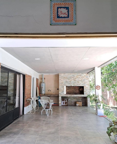 Casa En Venta, Estilo Chacra