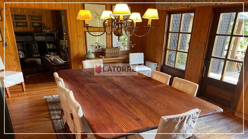 Casa En Venta De 5 Dorm. En Cunco