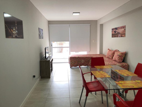 Imagen 8 de 14 de Alquiler Departamento Temporario. Excelente Ubicación