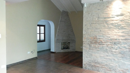 Casa En Venta En City Bell 473 Y 15