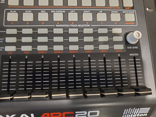Controlador Apc 20 Akai Ableton (Usado)