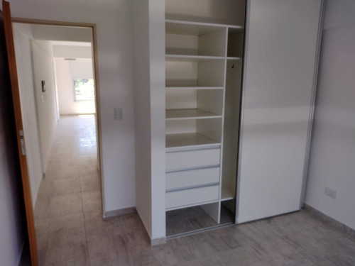Imagen 12 de 14 de Departamento De 2 Ambientes A Estrenar Con Cochera + Baulera - Moron Sur