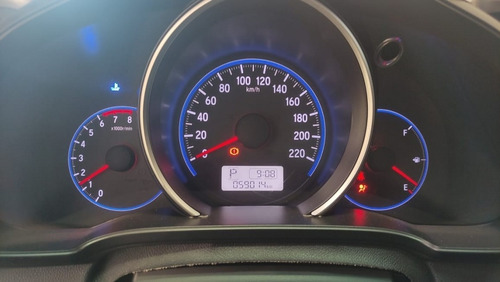 Imagem 10 de 11 de Honda Fit Lx