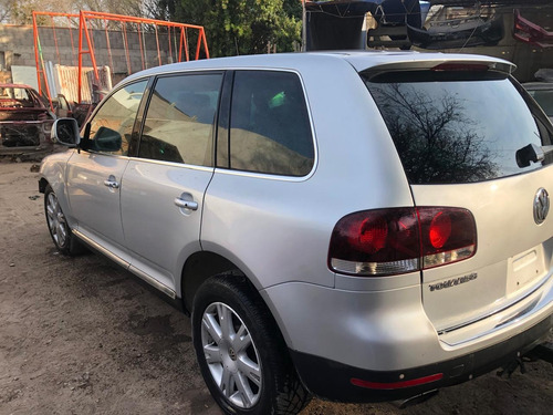 Volkswagen Touareg 4.2 V8 Tiptronic Climatronic 4x4 At