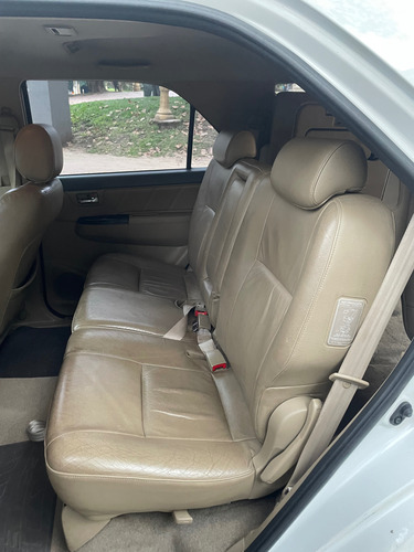 Toyota Hilux SW4 3.0 Srv Cuero I 171cv 4x4 5at