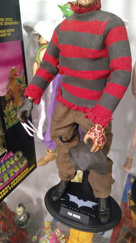 Freddy Krueger Sideshow 1/6 T1po Hot Toys 12 Pulgadas (Usado)