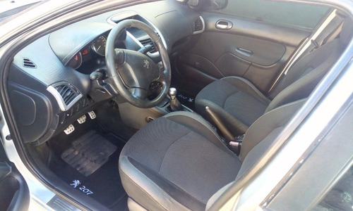 Peugeot 207 Sedan