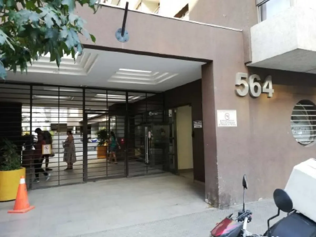 Imagen 1 de 24 de Excelente!! Departamento De 2d1b En Calle Portugal / Santa I