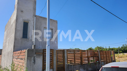 Venta - Casa Tipo Duplex 2 Hab. - Neuquen Cap.