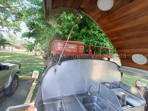 Se Vende Fondo Comercio