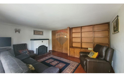 Se Vende Amplia Casa En La Comuna De Macul