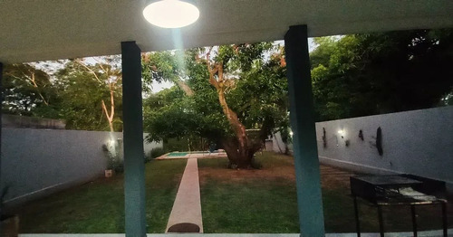 Casa De 4 Ambientes . 3 Baños 2 Cocheras. Pileta