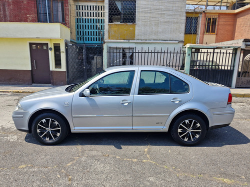 Volkswagen Jetta 2.0 At