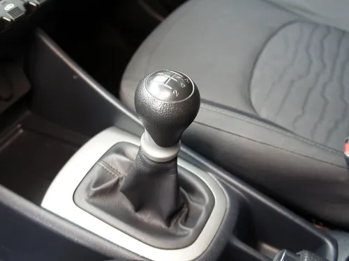 Kia Rio Ub Ex Mt Jen071