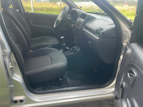 Imagen 15 de 16 de Renault Clio 2014 1.2 Mio Confort Abs Abcp