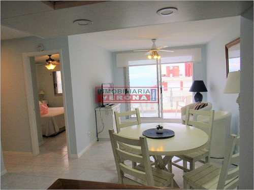 Apartamento En Brava - Punta Del Este- Ref: 6918