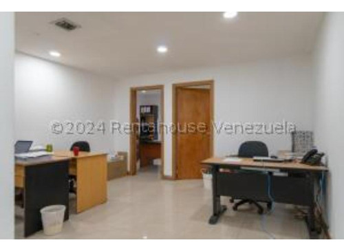 #24-17255 Excelente Edificio Industrial En La Trinidad