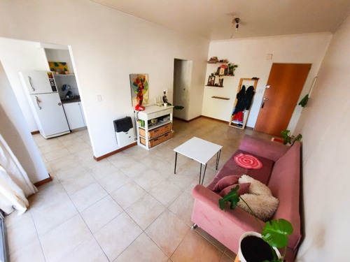 Imagen 7 de 14 de Excelente Departamento 3 Ambientes Amplio Con Balcón Al Frente En Estación Lanús