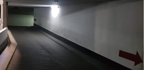 Imagen 7 de 9 de Dueño Vende / Permuta - Liquido Cochera U$s 9000 - Seguridad 24hs - Excelente Ubicacion
