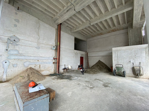 Se Vende Edificio 3509m² 36e Las Mercedes