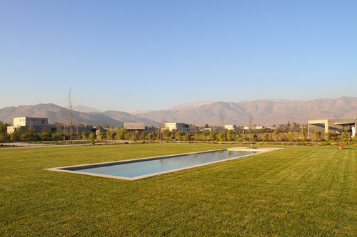 Imagen 19 de 20 de Moderna Casa Estilo Mediterráneo, Viñas De Chicureo