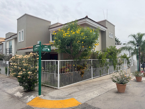 Casa En Venta En Coto Alhambra, Real De Valdepeñas