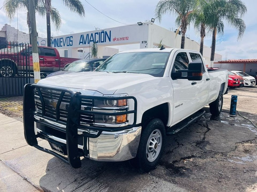 Chevrolet Silverado 6.03500 Chasis Cab V8 Man Aa At