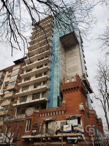 Apartamento De 2 Dormitorios En Venta En Punta Carretas