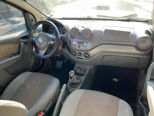 Imagen 7 de 9 de Fiat Palio Essence Chocado En Marcha