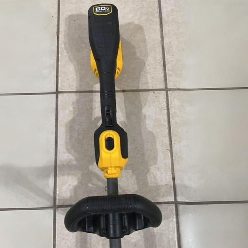 Desbrozadora 60v Dewalt Dcst972x1 Flexvolt 17 Brushless Color Amarillo