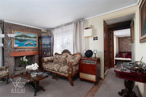 Casa En Venta De 3 Dorm. En Las Condes