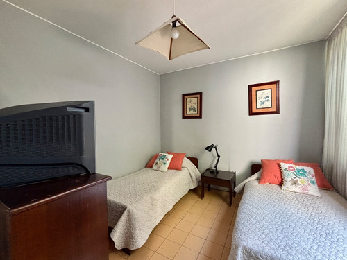 Exclusiva Casa Bdo Larrain, Un Piso, Mediterranea 6d