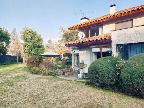 Casa 6 Dormitorios, Con Gran Terreno Y Buena Conectividad