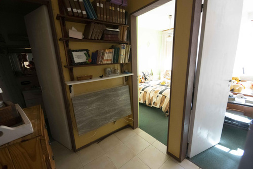 Departamento De 3 Ambientes En 2° Piso Por Escalera En Venta, En La Lucila.