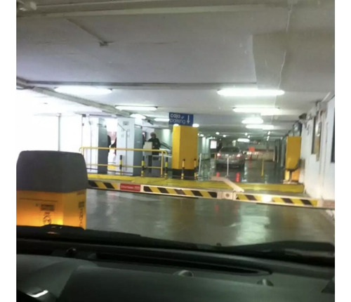 Estacionamiento En Mall Panoramico Providencia, Primer Subte