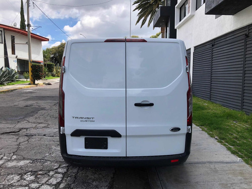 Imagen 8 de 15 de Ford Transit 2014 2.2 Van Corta Aa Custom Mt