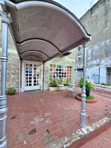 Hotel De Renombre Y Trayectoria En Zona Residencial/comercial De Villa Carlos Paz
