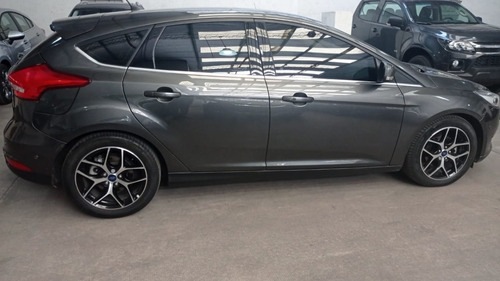 Imagen 11 de 15 de Ford Focus 5p Titanium Mt 2016 Contado Forestcar Balbin #5