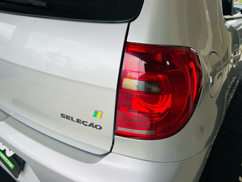 Volkswagen Fox 1.0 MI SELEÇÃO 8V FLEX 4P MANUAL