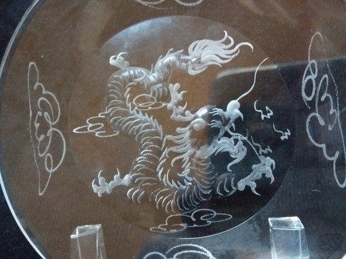 Dragão De Vidro 3d Gravado A Laser C/base 15cm Diâmetro Novo