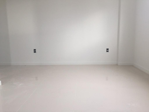 Imagem 20 de 24 de Apartamento Em Florianópolis - Sc - Ap0406_ccon